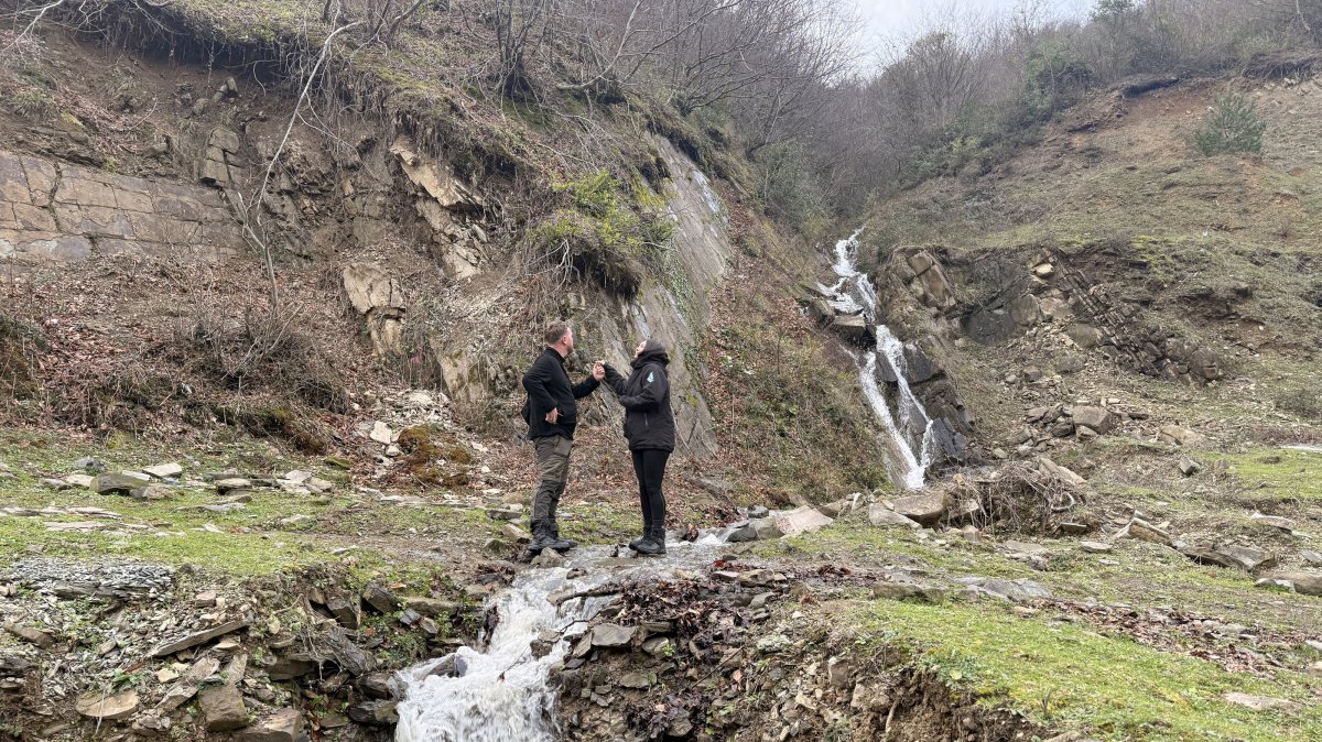 2 travelers walking from UK reach N Türkiye on way to Vietnam