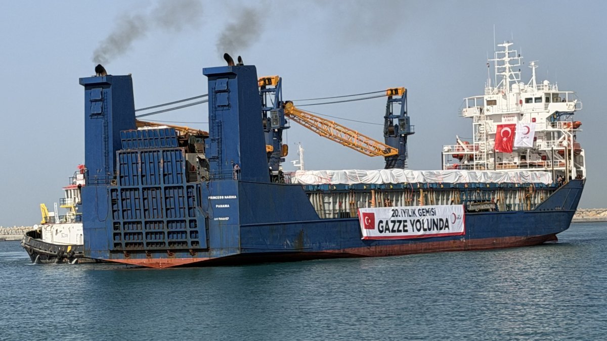 Turkish ship carrying 1,400 tons of aid for Gaza reaches Egypt