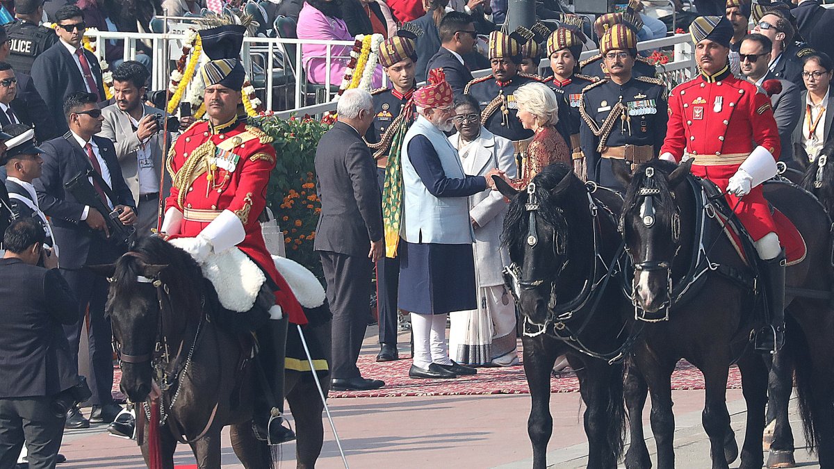 EU officials join India's pomp parade ahead of major trade deal