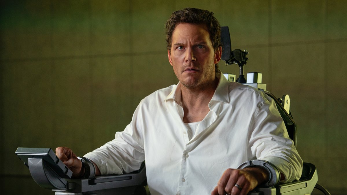 This image released by Amazon MGM Studios shows Chris Pratt in a scene from "Mercy."  (AP Photo)