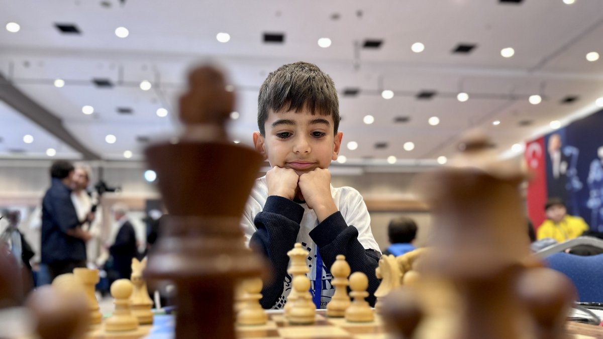 Young chess player competes as the Türkiye Youth and Junior Chess Championships, organized by the Turkish Chess Federation, get underway, Antalya, Türkiye, Jan. 26, 2026. (AA Photo)