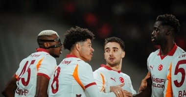 Galatasaray players react during the Süper Lig match against Fatih Karagümrük at Atatürk Olympic Stadium, Istanbul, Jan. 24, 2026. (DHA Photo)