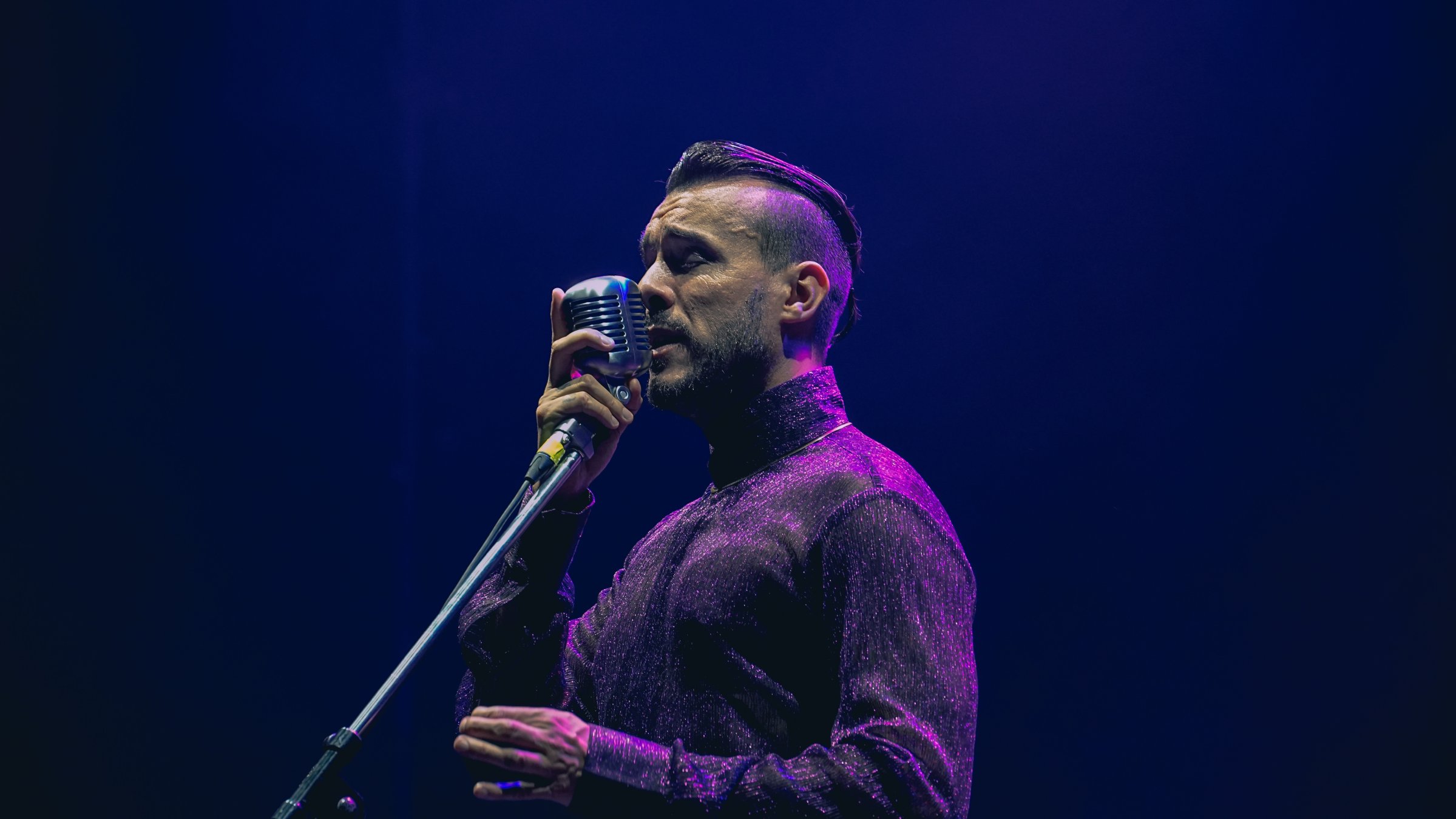Turkish singer Cem Adrian performs at a concert in Istanbul, Türkiye, Sept. 7, 2024. (Shutterstock Photo)