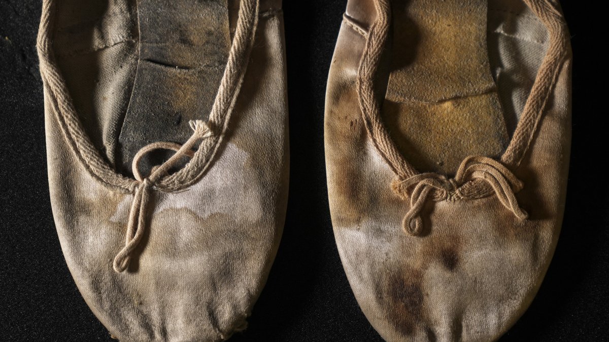 Amy Winehouse’s iconic ballet shoes preserved by Turkish collector