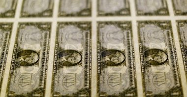 U.S. dollar bills are seen on a light table at the Bureau of Engraving and Printing in Washington, Nov. 14, 2014. (Reuters Photo)