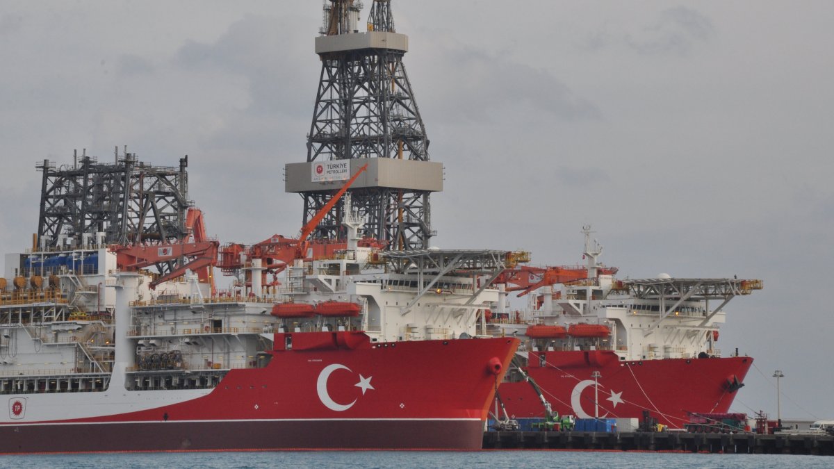 Türkiye's new deep-drilling ships Çağrı Bey and Yıldırım are seen in Mersin, southern Türkiye, Jan. 5, 2026. (AA Photo)