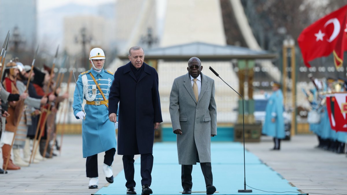 Tinubu’s Türkiye visit shows resolve on security: Nigeria’s defense chief