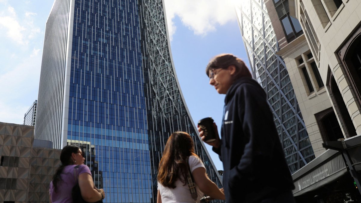 People walk past the new headquarters of the European Bank for Reconstruction and Development (EBRD), Canary Wharf, London, Britain, Sept. 14, 2023. (Reuters Photo)