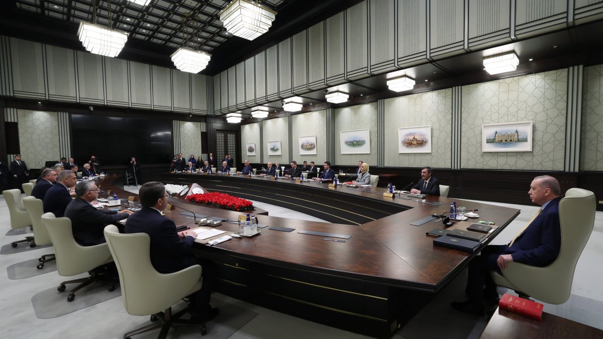 Turkish Cabinet meets with regional security high on agenda