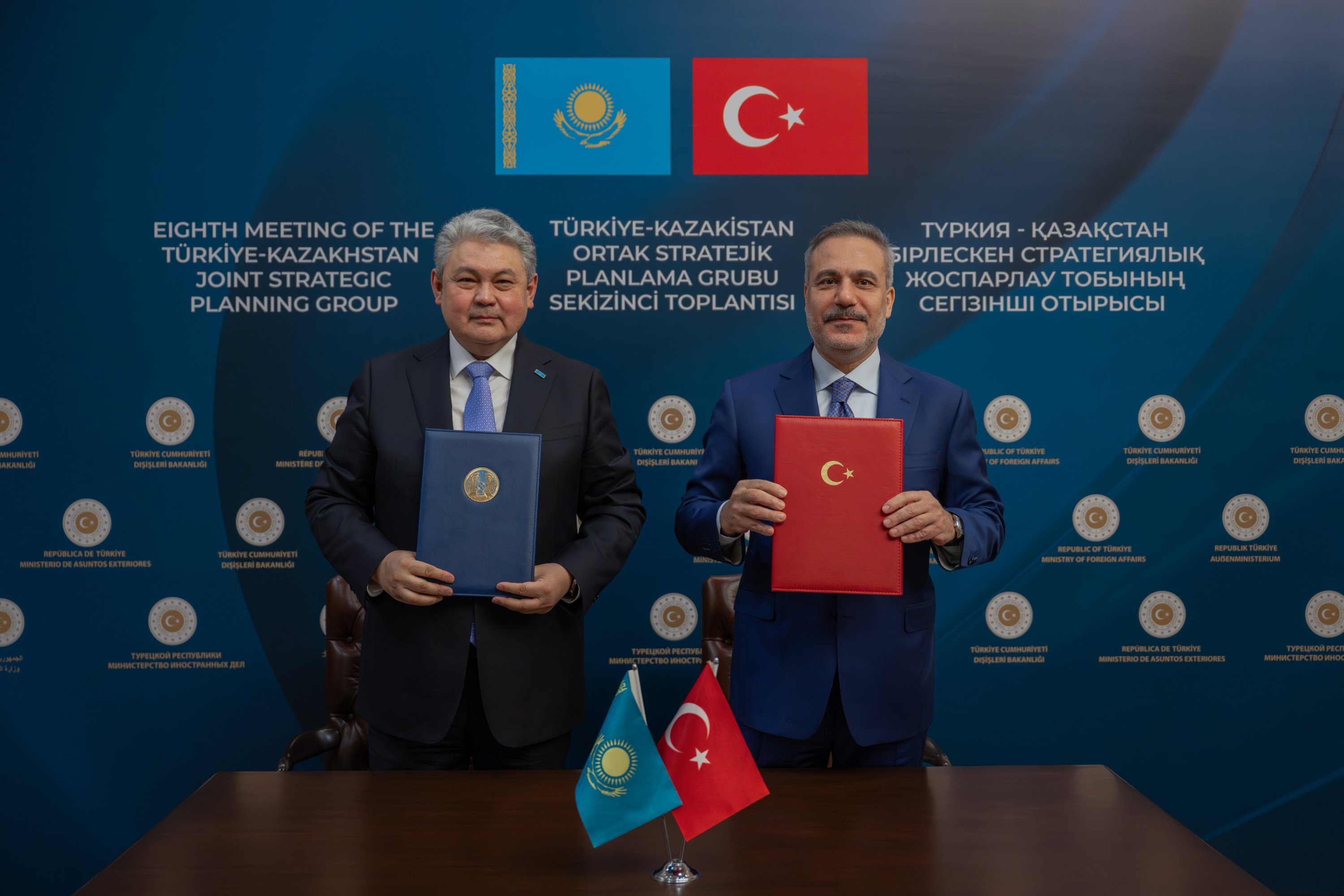 Turkish, Kazakh foreign ministries sign cooperation deal