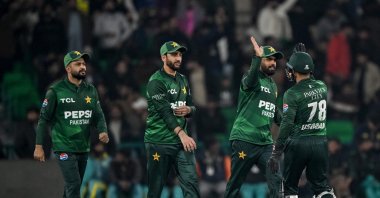 Pakistan's players celebrate after the dismissal of Australia's Cooper Connolly during the first Twenty20 international cricket match between Pakistan and Australia at the Gaddafi Stadium, Lahore, Pakistan, Jan. 29, 2026. (AFP Photo)