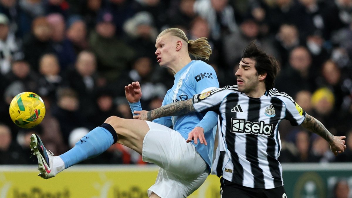 Manchester City's Erling Haaland in action with Newcastle United's Sandro Tonali during the Carabao Cup (EFL) semifinal first leg against Newcastle United at St James' Park, Newcastle, U.K., Jan. 13, 2026. (Reuters Photo)