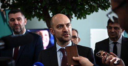 France's Minister for Europe and Foreign Affairs Jean-Noel Barrot speaks to reporters following a visit to the Fonroche Lighting solar lighting company in Sainte-Colombe-en-Bruilhois, southwestern France, Feb. 2, 2026. (AFP Photo)