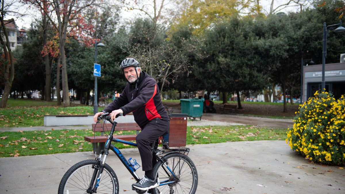 Istanbul imam finds harmony in classical music, morning rides