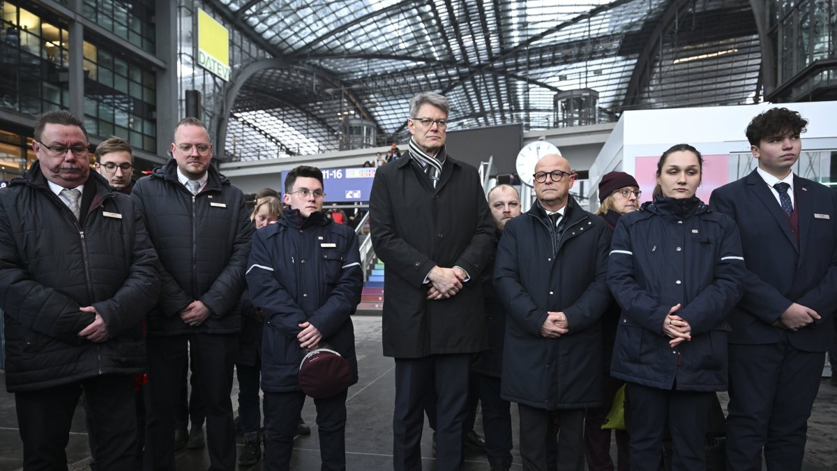 Turkish conductor dies after attack by fare evader on German train