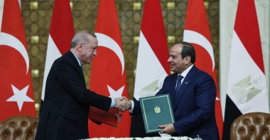 President Recep Tayyip Erdoğan and Egyptian President Abdel Fattah el-Sissi shake hands after signing bilateral agreements in Cairo, Feb. 4, 2026. (AA Photo)