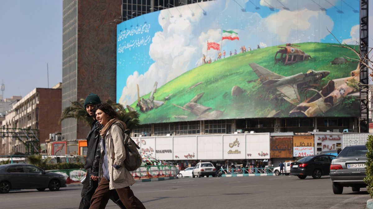 Despite agenda differences US, Iran set for Oman meeting