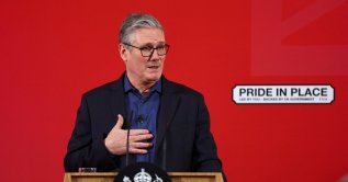 British Prime Minister Keir Starmer delivers a speech at Horntye Park Sports Complex in St Leonards, Britain, Feb. 5, 2026. (Reuters Photo)