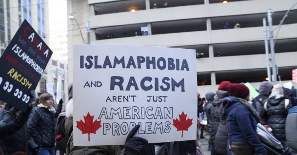 People with posters rejecting racism and Islamophobia during a rally in Toronto, Canada, Feb. 4, 2017. (Shutterstock File Photo)