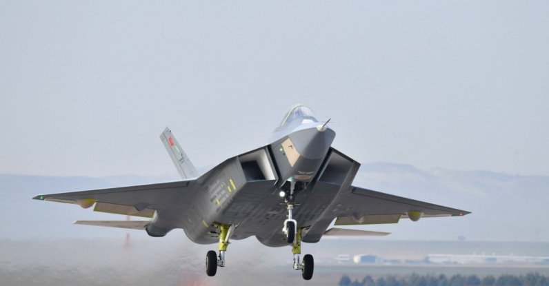 Türkiye's indigenously developed fifth-generation fighter jet Kaan takes off for its inaugural flight, Ankara, Türkiye, Feb. 21, 2024. (AA Photo)