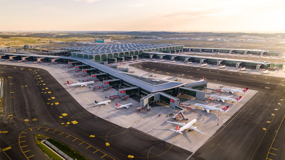Heathrow still Europe's busiest airport, but Istanbul nears takeover