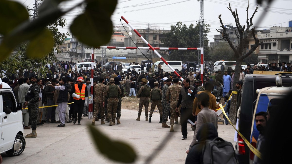 Pakistani security officials stand guard at the scene of a suicide bomb blast targeting a Shiite mosque in Islamabad, Pakistan, Feb. 6, 2026. (EPA Photo)