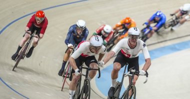 Riders battle through the steep banking during the men’s madison on the final day of the 2026 UEC European Track Cycling Championships at the Konya Olympic Velodrome, Konya, Türkiye, Feb. 5, 2026. (AA Photo)