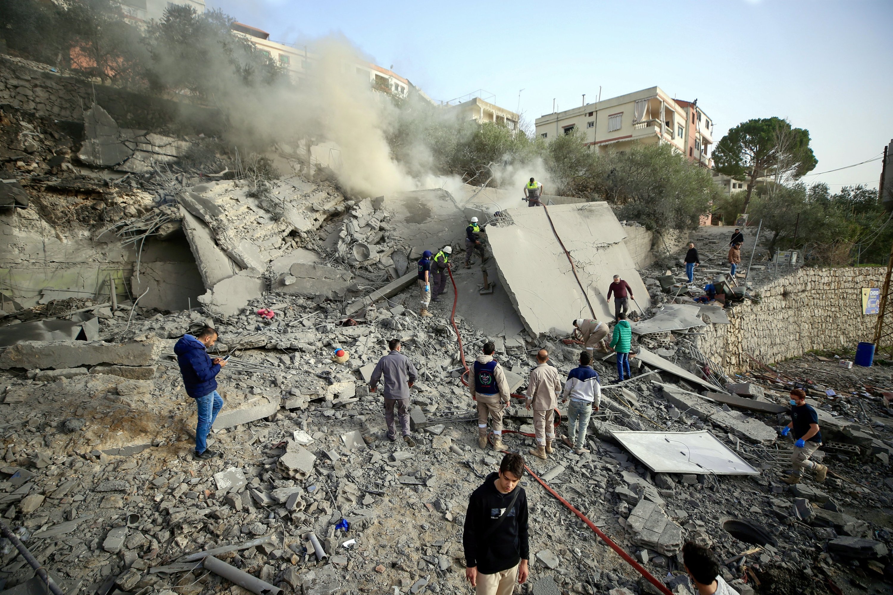 5 dead as building collapses in northern Lebanon