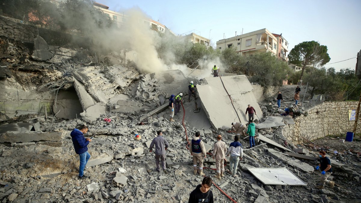 5 dead as building collapses in northern Lebanon