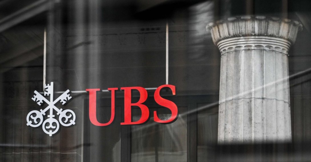 A sign and logo of the Swiss giant banking UBS is seen in Lausanne, Switzerland, Feb. 6, 2024. (AFP Photo)