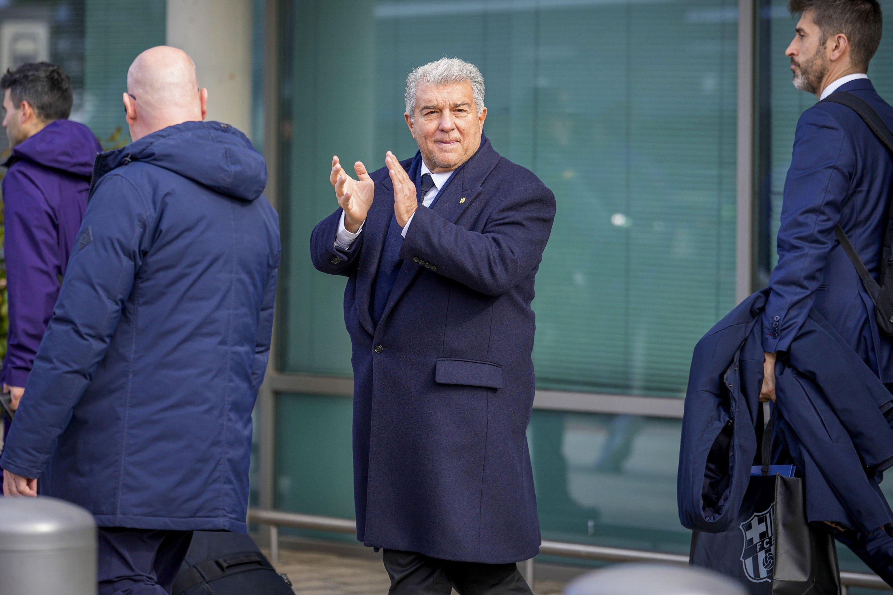 Laporta resigns to launch Barcelona presidential re-election bid