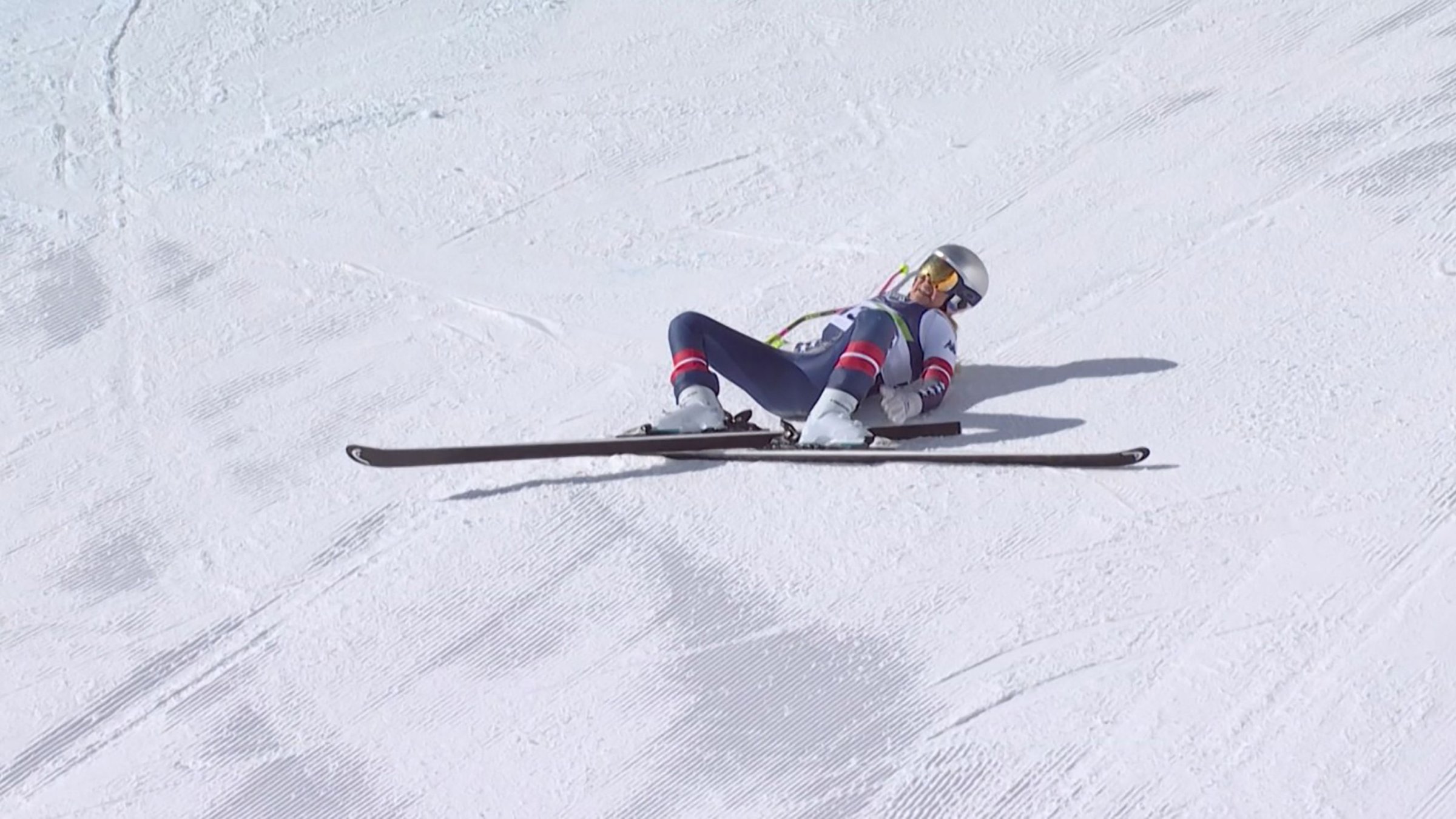 U.S.' Lindsey Vonn crashing during the women's downhill event at the Milano Cortina 2026 Winter Olympic Games, Cortina d’Ampezzo, Italy, Feb. 8, 2026. (AFP Photo)