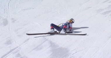 U.S.' Lindsey Vonn crashing during the women's downhill event at the Milano Cortina 2026 Winter Olympic Games, Cortina d’Ampezzo, Italy, Feb. 8, 2026. (AFP Photo)