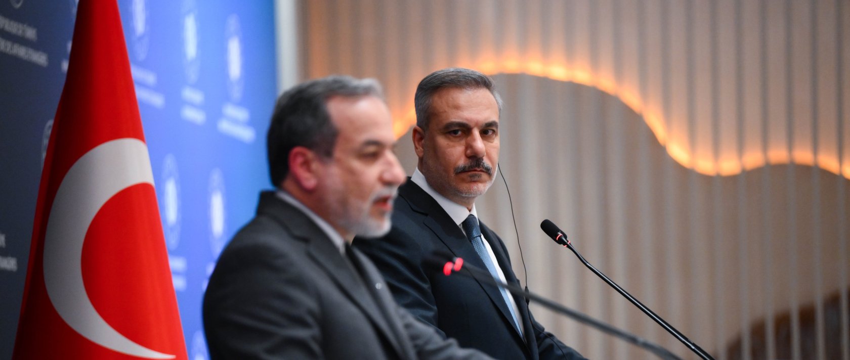 Foreign Minister Hakan Fidan and Iranian FM Abbas Araghchi attend a joint news conference in Istanbul, Jan. 30, 2026. (AA Photo)