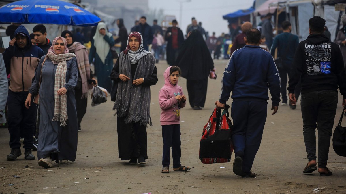 Israel kills 5 in Gaza while seeking further control over West Bank