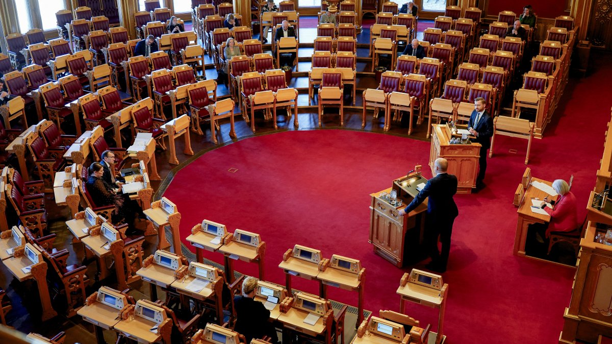 Finance Minister Trygve Slagsvold Vedum and Sveinung Rotevatn during the oral question time in the Norwegian National Parliament, Oslo, March 6, 2024. (AFP File PHoto)