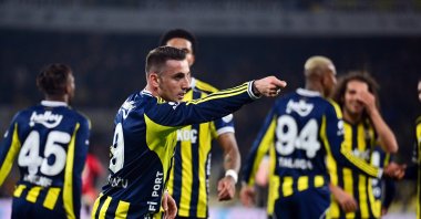 Fenerbahce’s Kerem Akturkoglu (2nd L) celebrates after scoring during the Turkish Süper Lig match against Genclerbirligi at Chobani  Stadium, Istanbul, Türkiye, Feb. 8, 2026. (AA Photo)