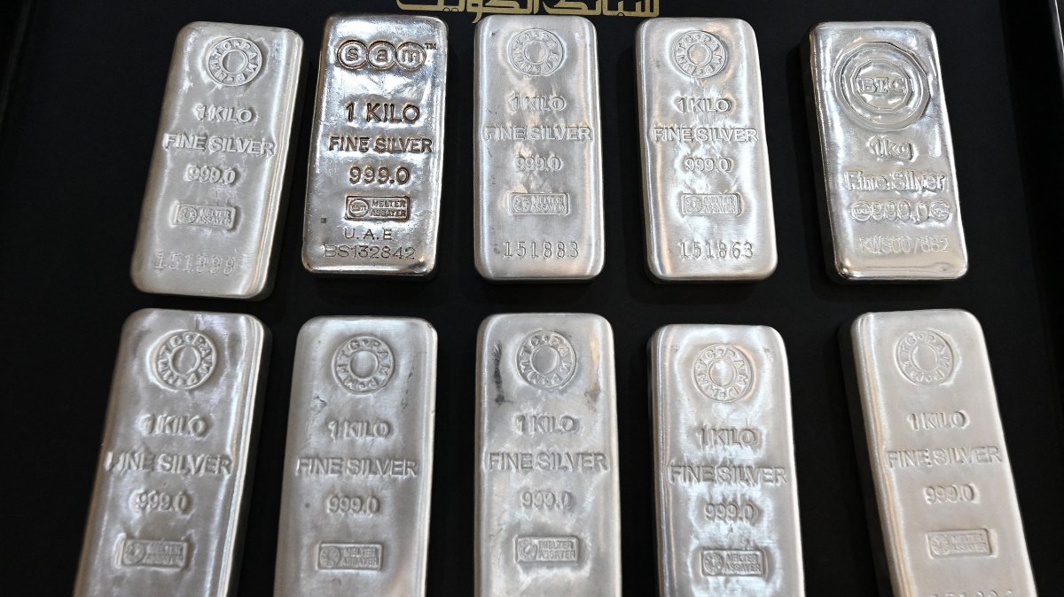 Silver bars are displayed at a shop in downtown Kuwait City, Kuwait, Jan. 12, 2026. (AFP Photo)