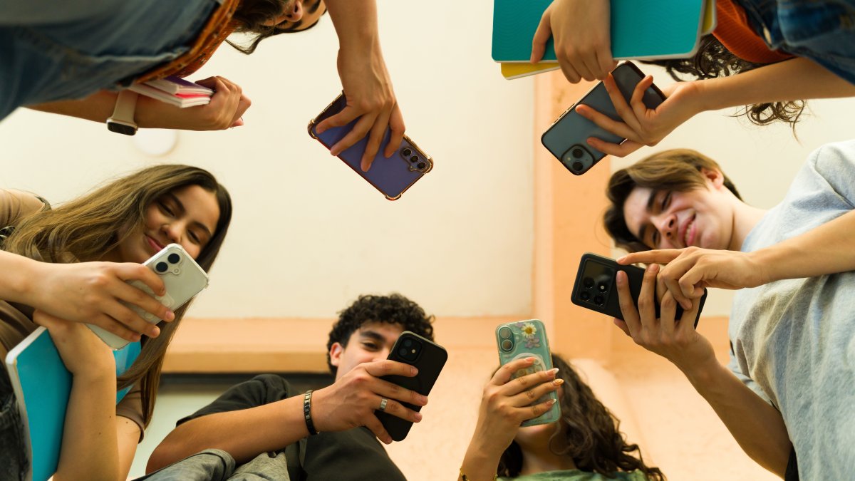 Restrictive school phone policies are not linked to better student mental wellbeing, a study has found and managing phone use can take schools more than 100 hours a week. (Shutterstock Photo)