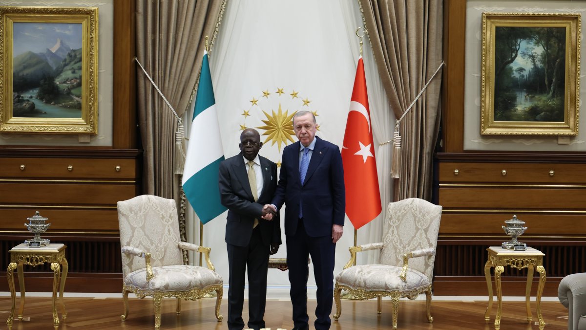 President Recep Tayyip Erdoğan shakes hands with Nigerian President Bola Ahmed Tinubu during their meeting in Ankara, Türkiye, Jan. 27, 2026. (İHA Photo)
