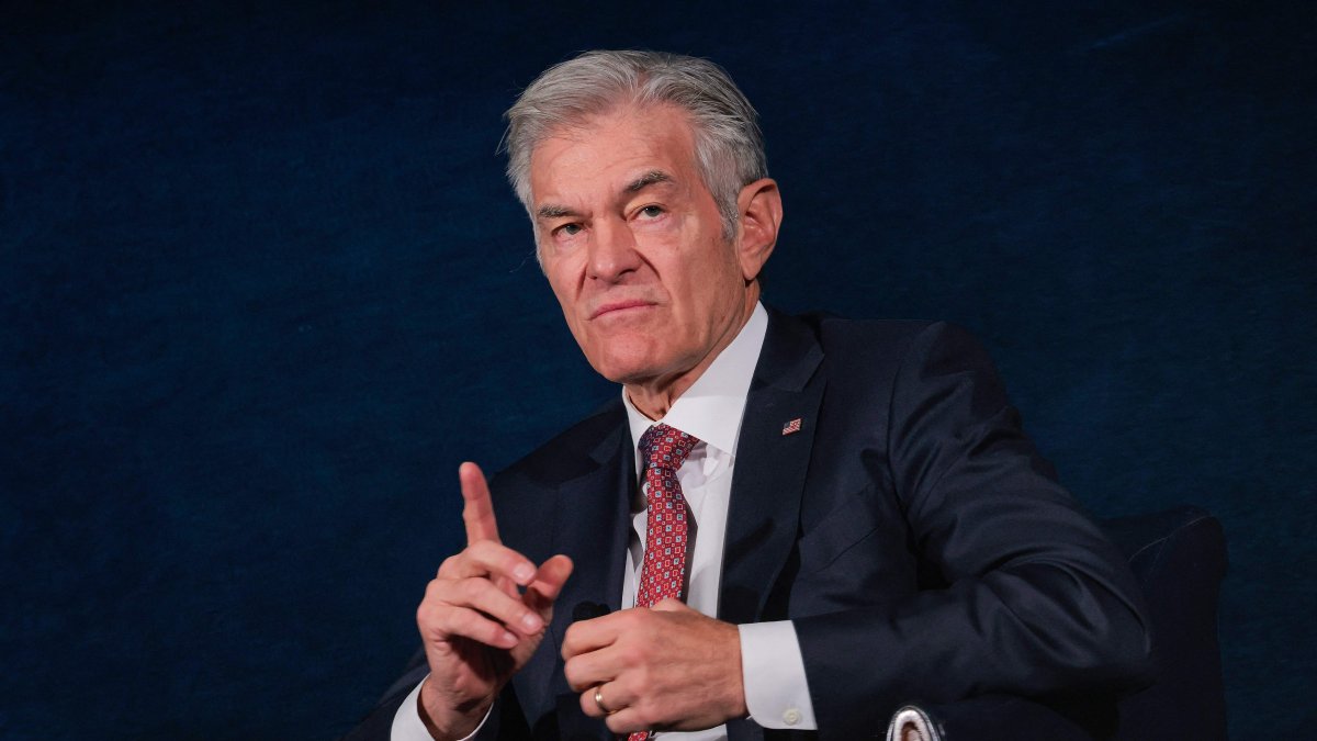 Centers for Medicare and Medicaid Services Administrator Mehmet Öz speaks during a fireside chat at the National Press Building, Washington, U.S., Feb. 2, 2026. (AFP Photo)