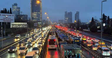 Motorists sit in heavy traffic on a highway, Istanbul, Türkiye, Feb. 9, 2026. (AA Photo)