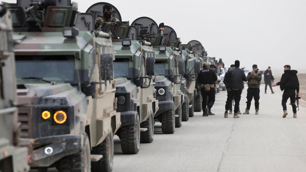 Syrian Interior Ministry security forces vehicles prepare to enter the city of Hasakah, northeastern Syria, Feb. 2, 2026. (Reuters Photo)