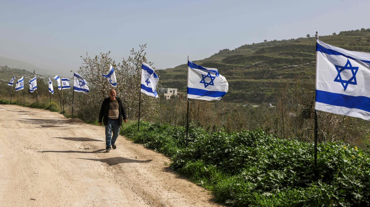Israeli authorization of West Bank land grab met with int'l outrage