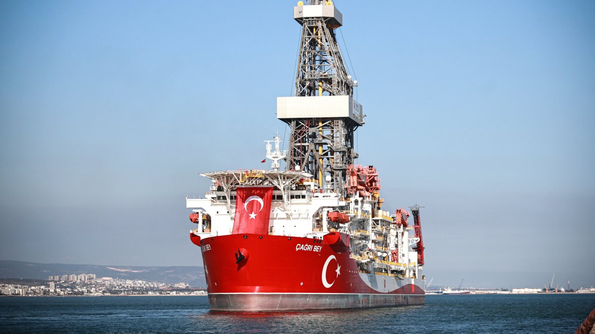 Drilling vessel Çağrı Bey departs from the southern port of Taşucu in Mersin province, Feb. 16, 2026. (AA Photo)