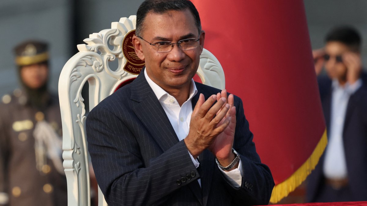 Bangladesh's newly sworn-in Prime Minister Tarique Rahman claps during an oath-taking ceremony in Dhaka, Bangladesh, Feb. 17, 2026. (Reuters Photo)