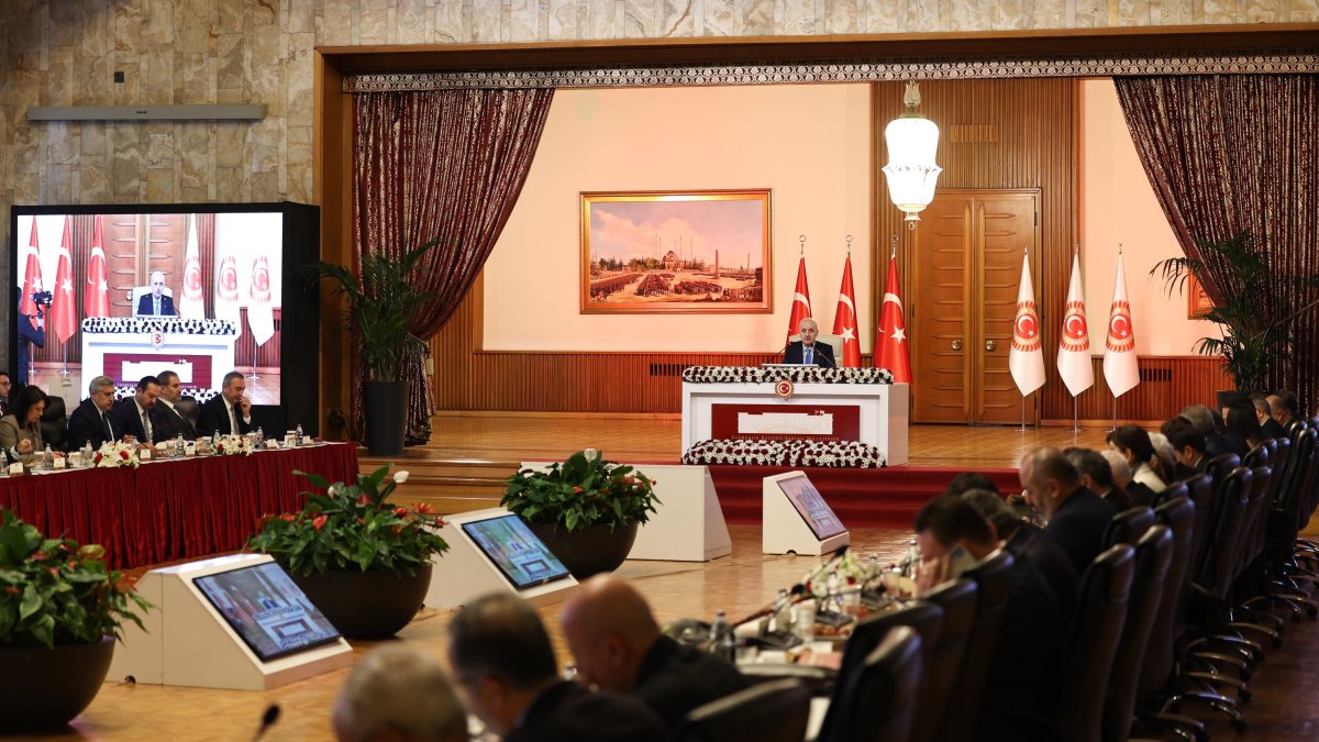 Turkish lawmakers unveil ‘cornerstone’ report on disarming PKK