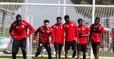 Samsunspor players perform warm-up drills during training at Nuri Asan Facilities ahead of the UEFA Conference League play-off first leg against North Macedonia's Shkendija, Samsun, Türkiye, Feb. 17, 2026.  (AA Photo)