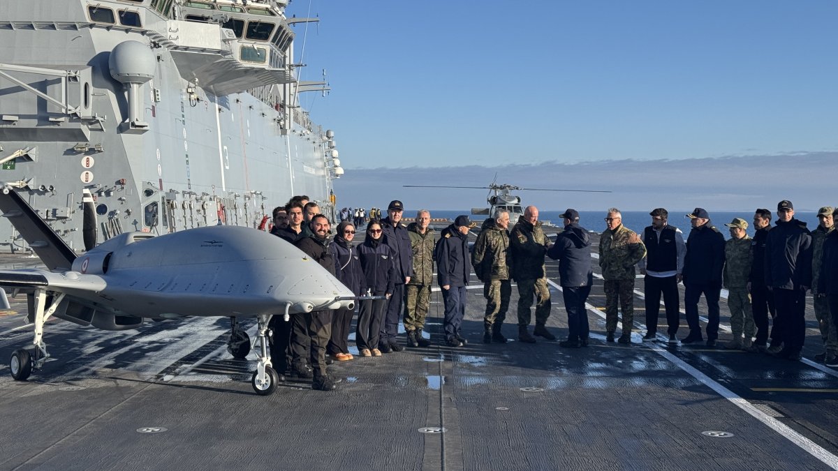 NATO Cmdr. Gen. Ingo Gerhartz congratulates the Turkish Naval Forces after a Bayraktar TB3drone scored a direct hit during the NATO Steadfast Dart 2026 exercise in the Baltic Sea off northern Germany. (AA Photo)