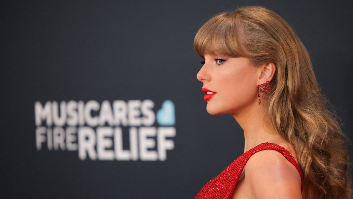 Taylor Swift tops global artist rankings for 4th consecutive year